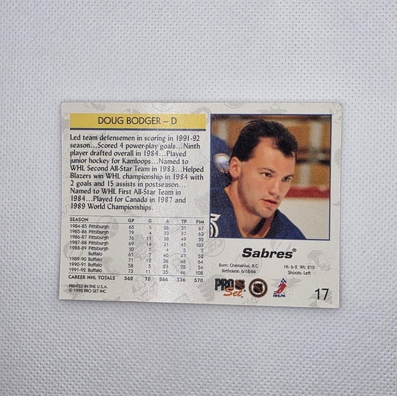 NHL 1992-93 Doug Bodger Buffalo Sabres #17 Pro Set Hockey Card - Picture 3 of 4